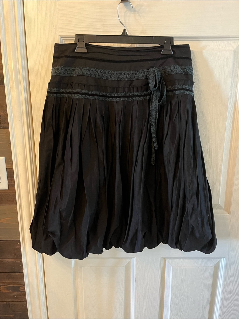 Paniz Black Bubble A-Line Midi Fairy Goth Skirt with Lace Trim, size 12
